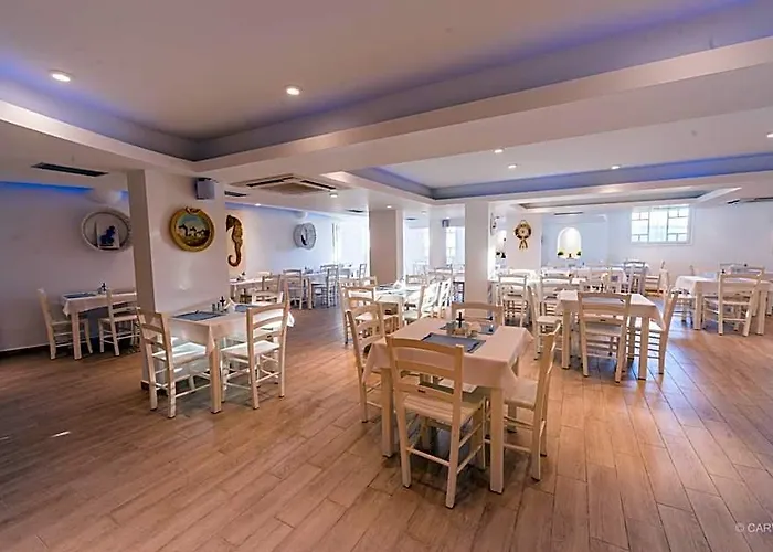 Aspalathras White Hotel